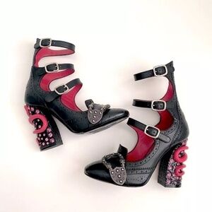 GUCCI Queercore Brogue Kingsnake Bejeweled Dionysus Pumps EU 37 US 7 Black Pink